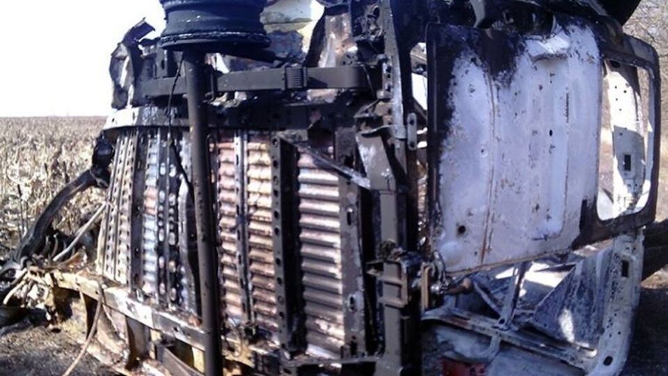 На Донбассе подорвался микроавтобус террористов