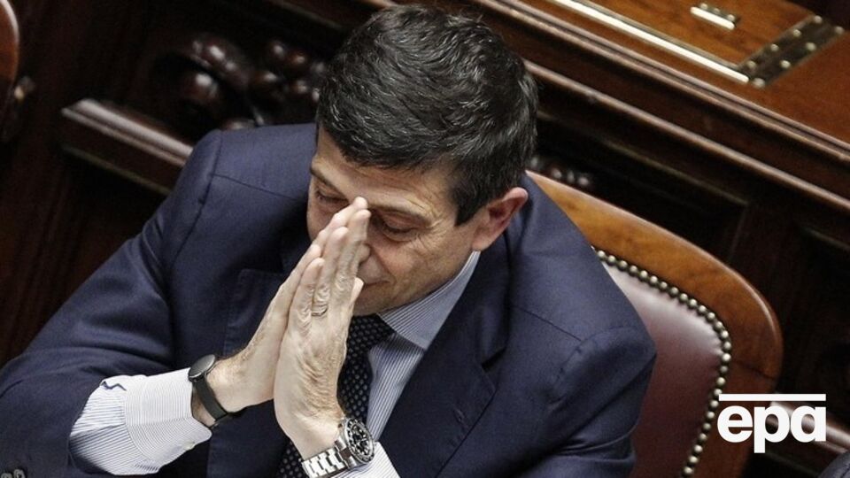 Сам Лупи пока не числится среди фигурантов дела о коррупции