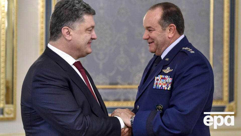 Президент Украины Петр Порошенко и командующий силами НАТО в Европе Филипп Бридлав