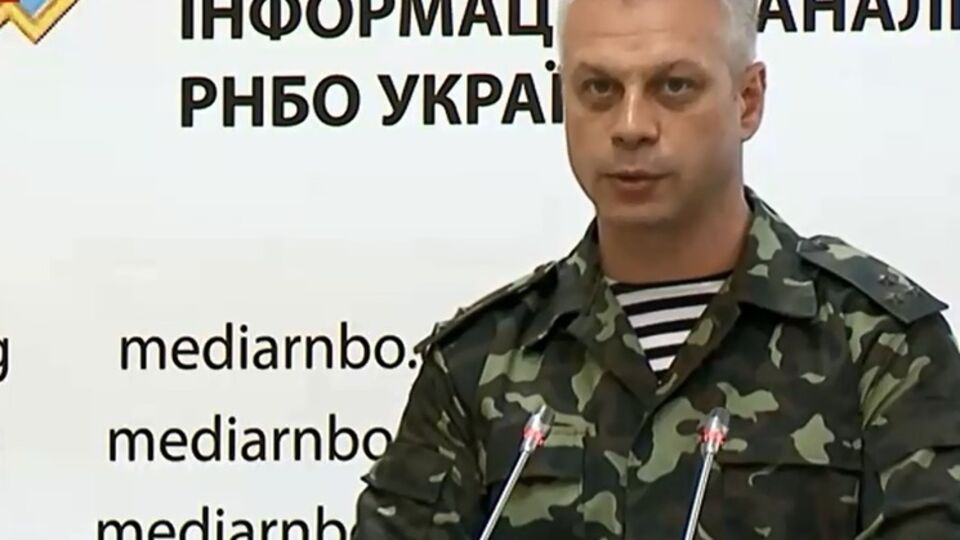 Лысенко: Вчера боевиками был совершен подрыв железнодорожных путей в Волновахском районе и вблизи Попасной