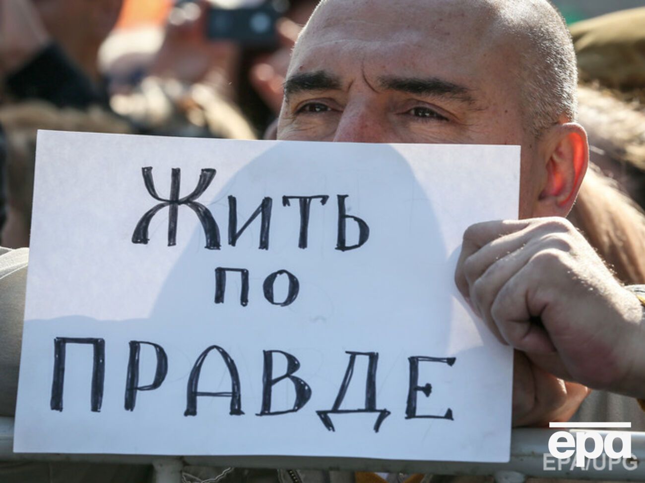 Основатель "Коммерсанта" Яковлев – российским журналистам: Перестаньте учить людей ненависти. Лучше огурцами на рынке торговать