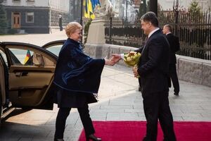 Порошенко: Рады встретить Грибаускайте, верного друга Украины, в Киеве