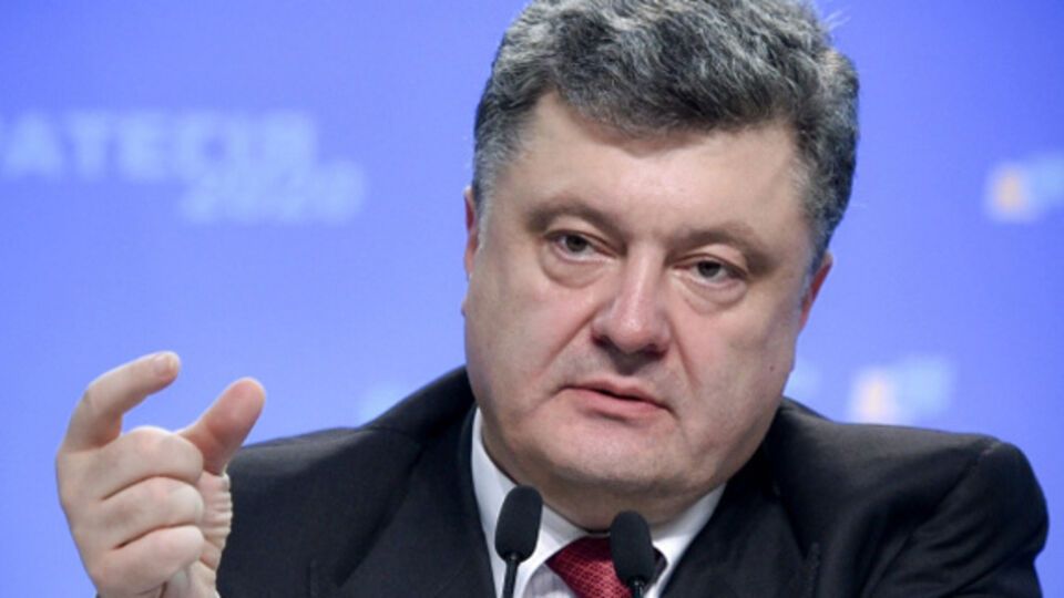 Этот закон определяет, в частности, что время нахождения граждан на военной службе засчитывается в стаж работы