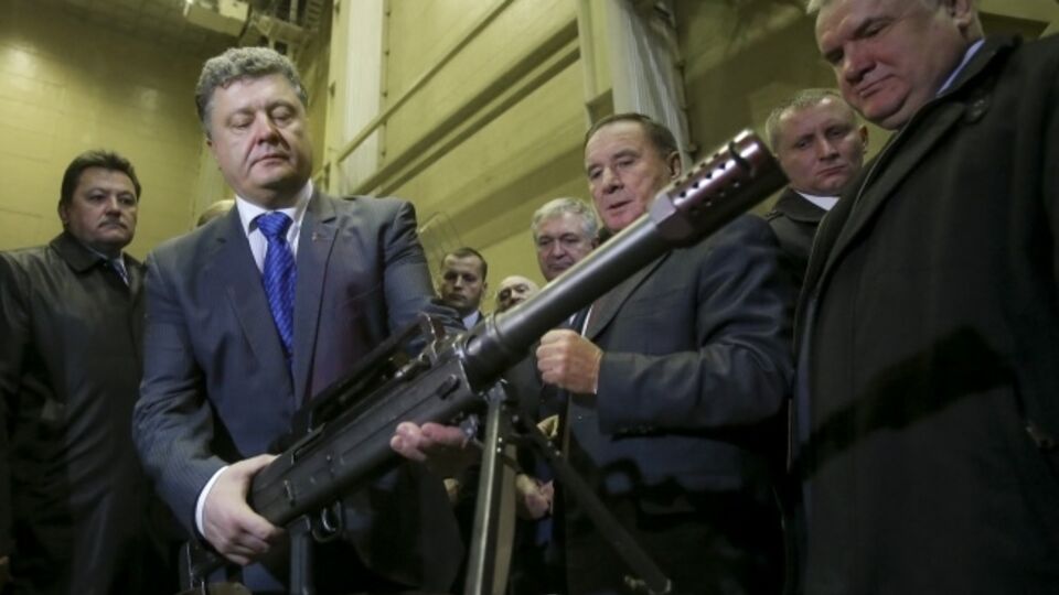 Порошенко заверил, что дезертиров в рядах ВСУ стало намного меньше