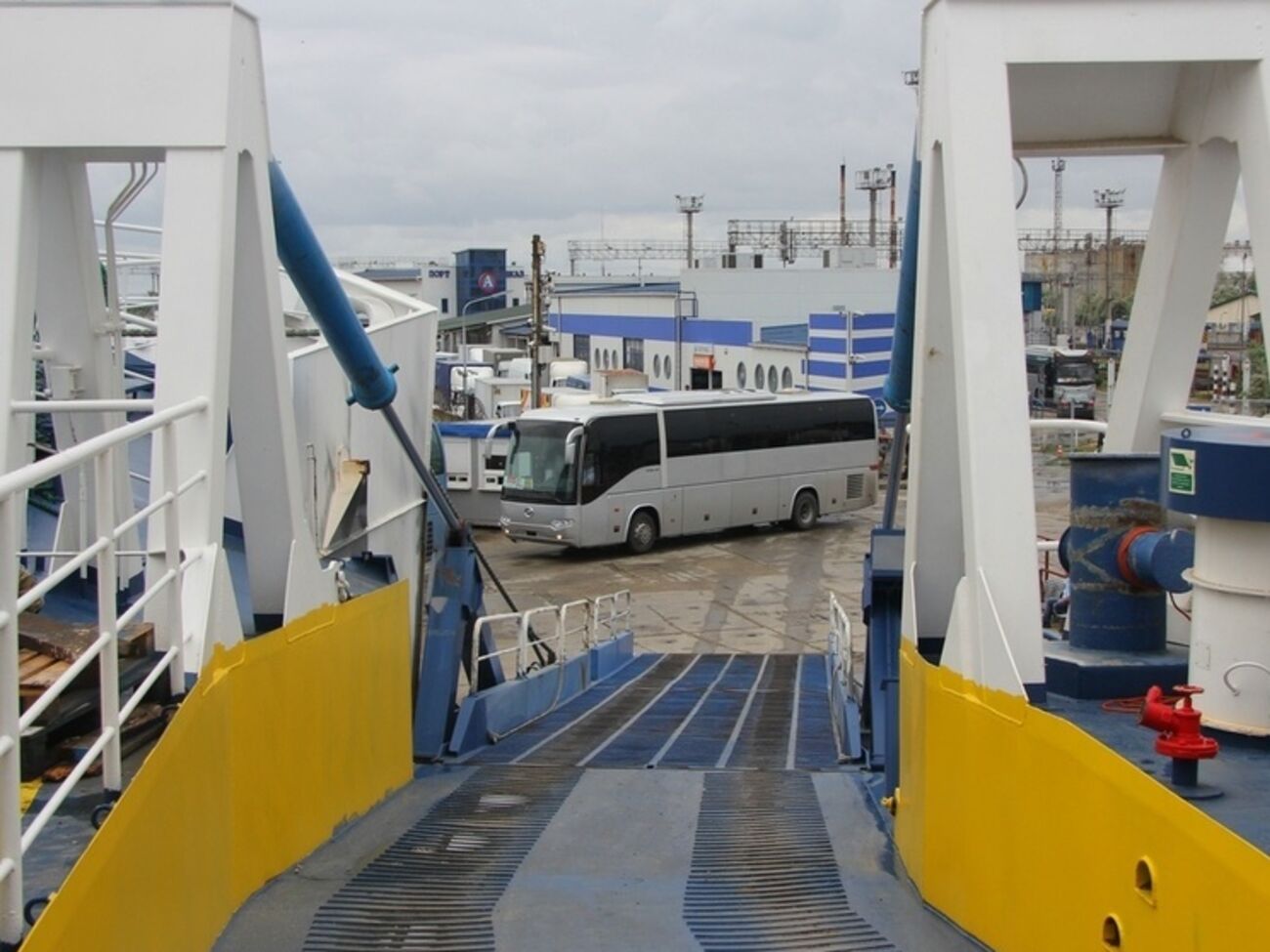 На переправе очереди