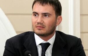 Автомобиль сына Януковича провалился под лед