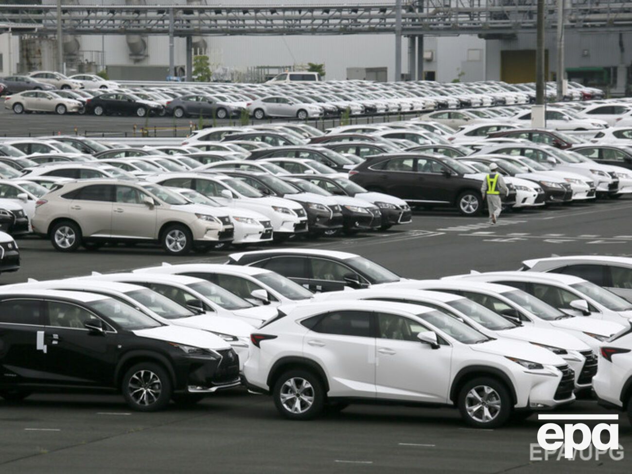 Лидеры крымских сепаратистов ездили на автомобилях премиум-класса нероссийского производства