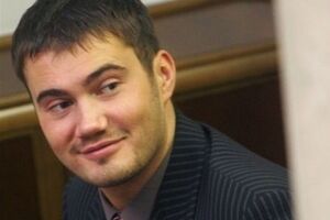 Янукович был в автомобиле, который провалился под лед