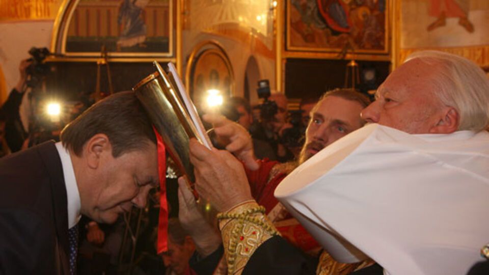 Янукович может воспринять гибель сына как Божью кару, считает Борис Филатов