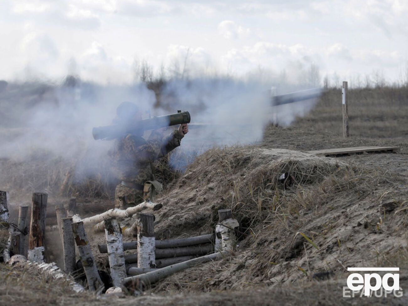 Один украинский военный получил ранение под Широкино
