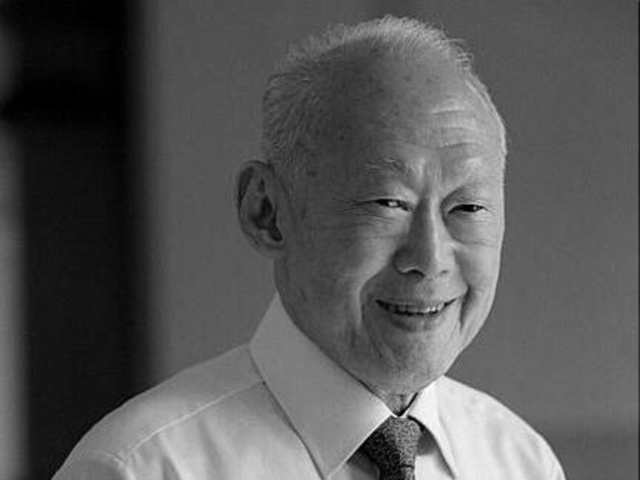 Первый премьер-министр независимого Сингапура Ли Куан Ю скончался в больнице на 92-м году жизни