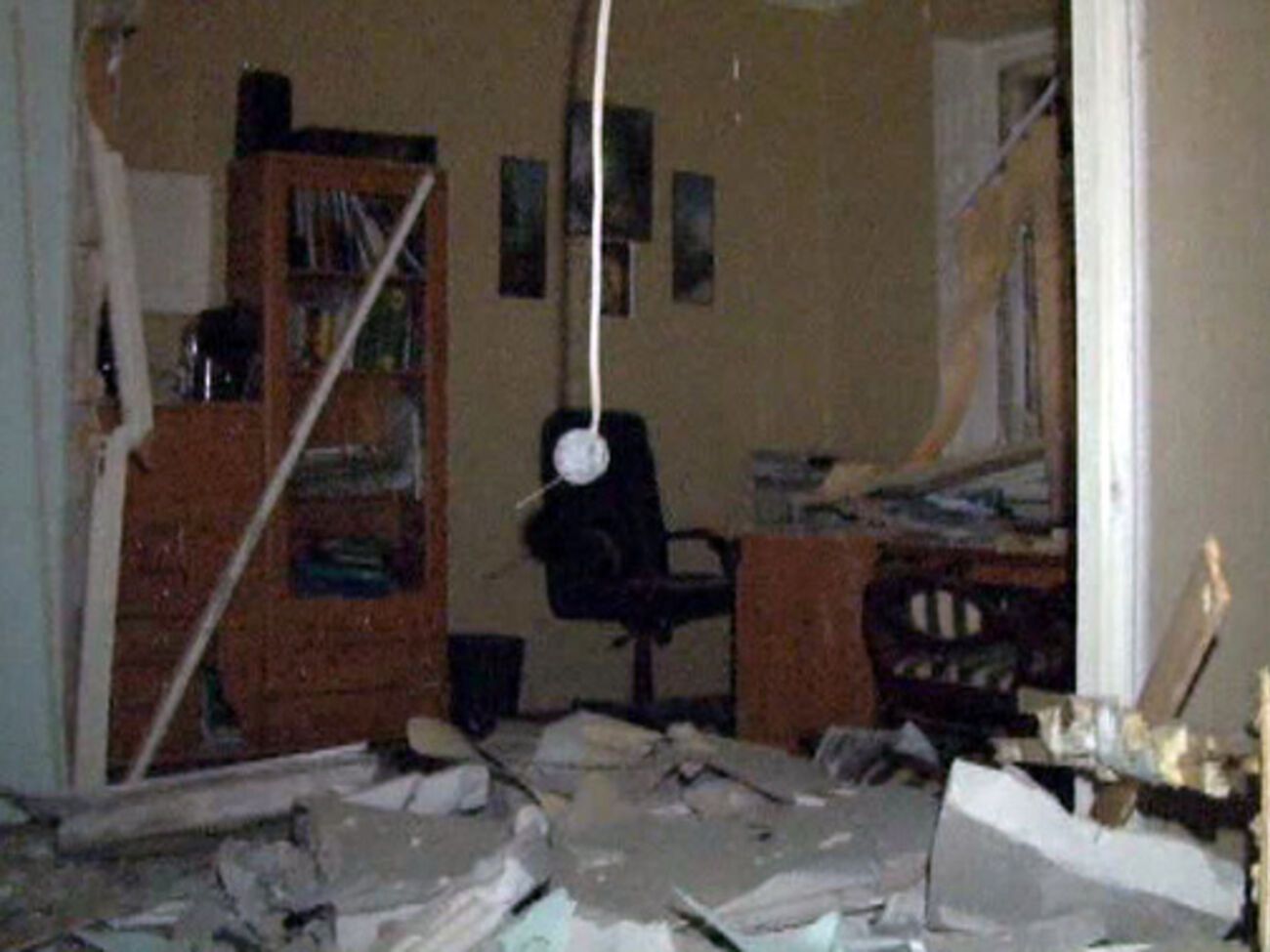 Последствия взрыва в офисном помещении в Одессе