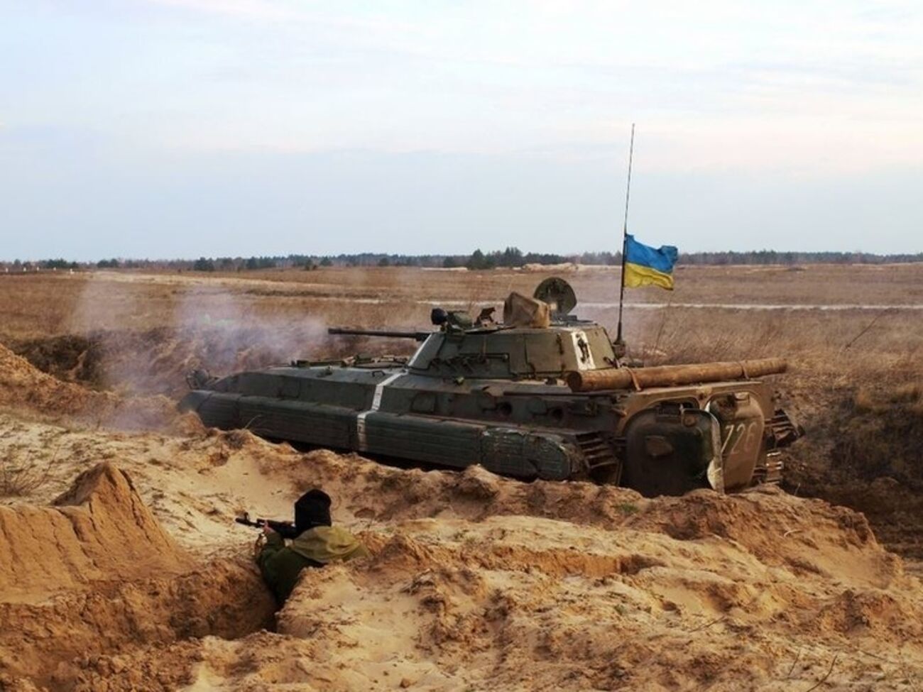 Украинские военные отрабатывали занятие и оборону опорного пункта условного противника