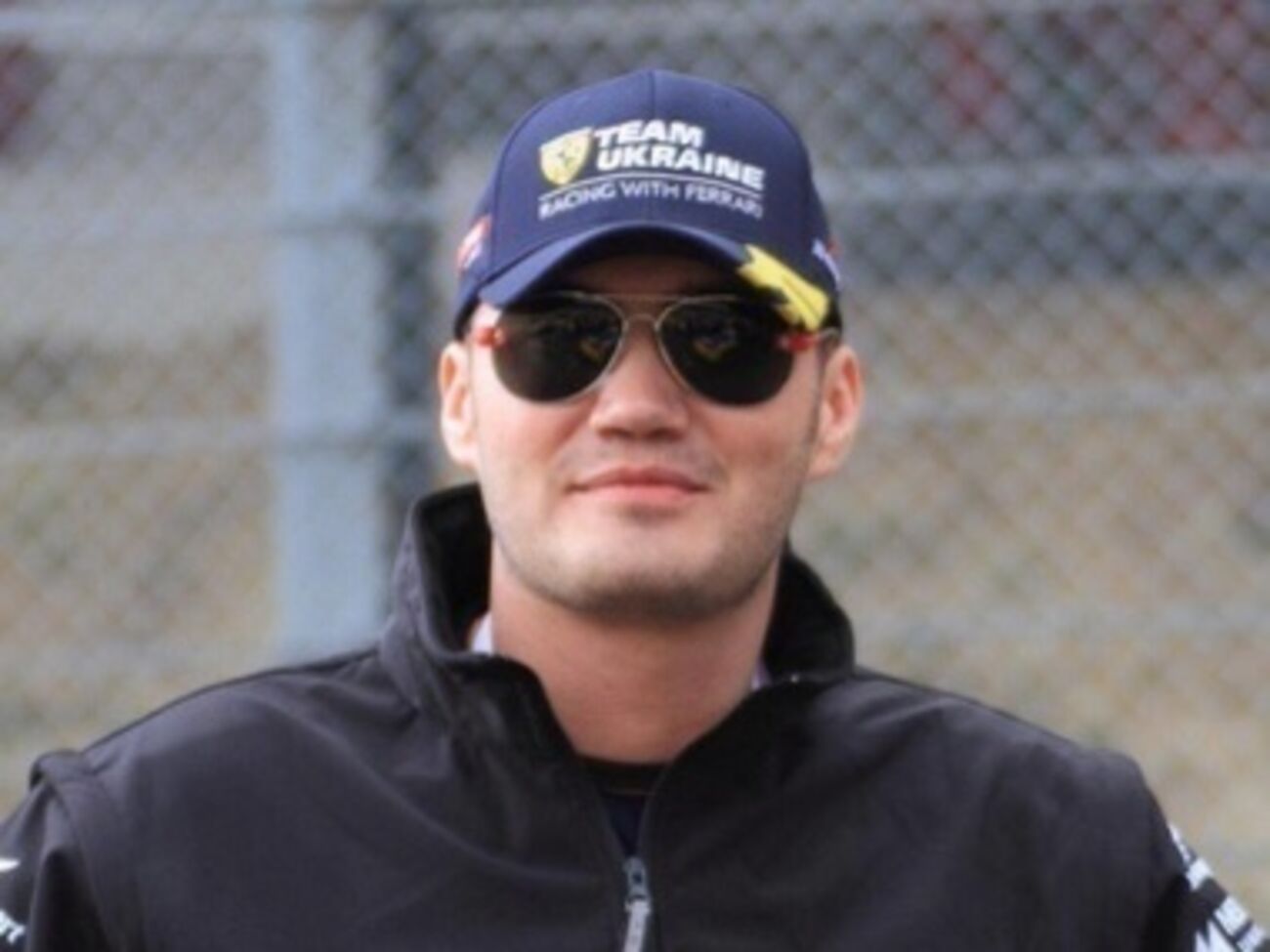 На похороны сына в Крым прилетел Янукович, утверждают СМИ