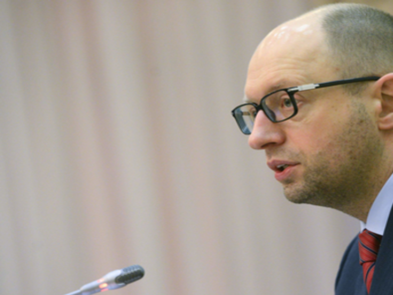 Яценюк: Год назад на едином казначейском счете было 108 тысяч гривен. Сегодня утром --- 15,5 миллиарда гривен