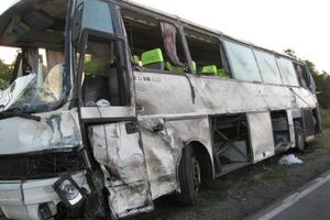 В Афганистане вооруженные боевики расстреляли автобус с людьми