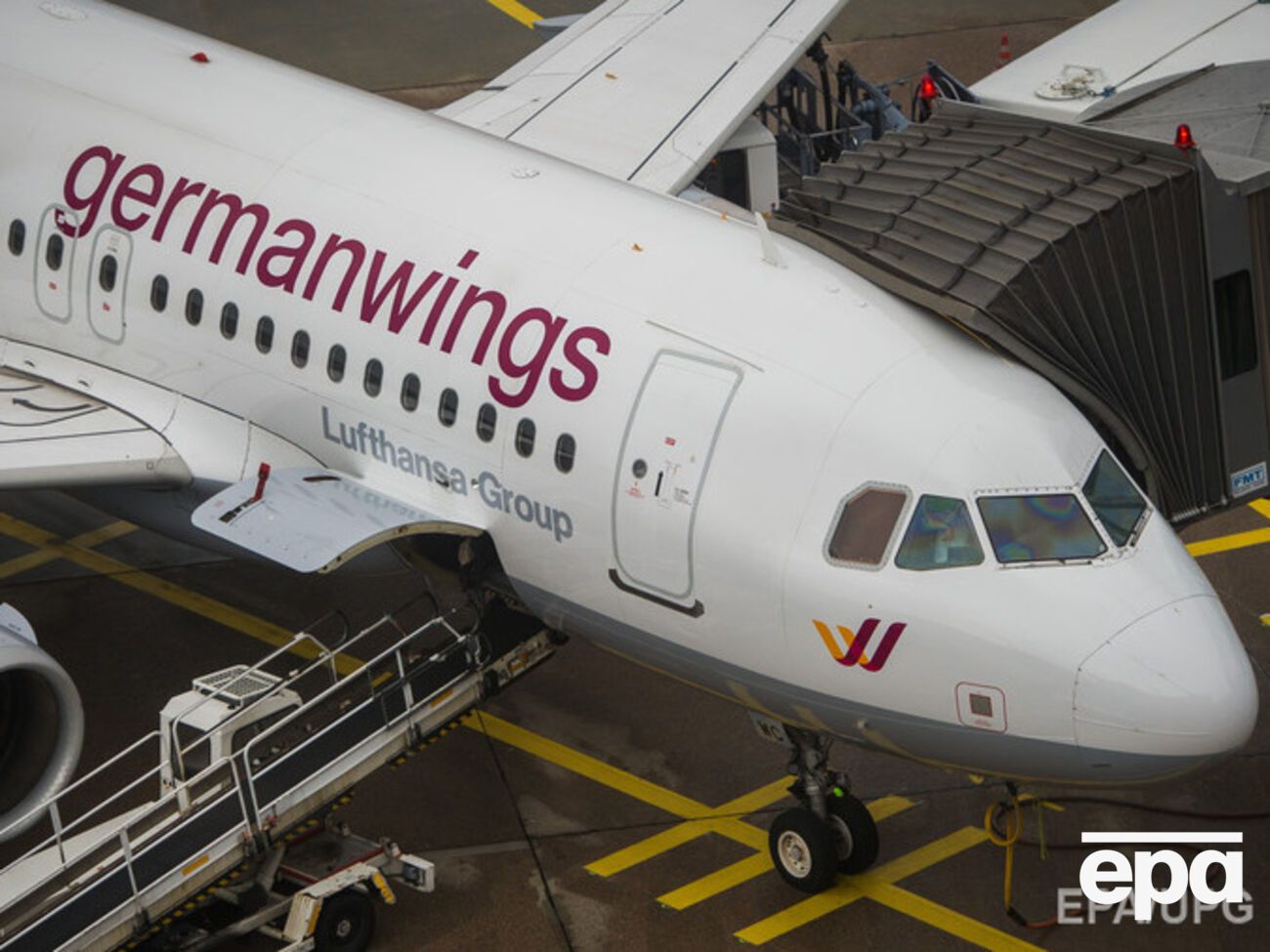 Самолет разбился в предгорье французских Альп