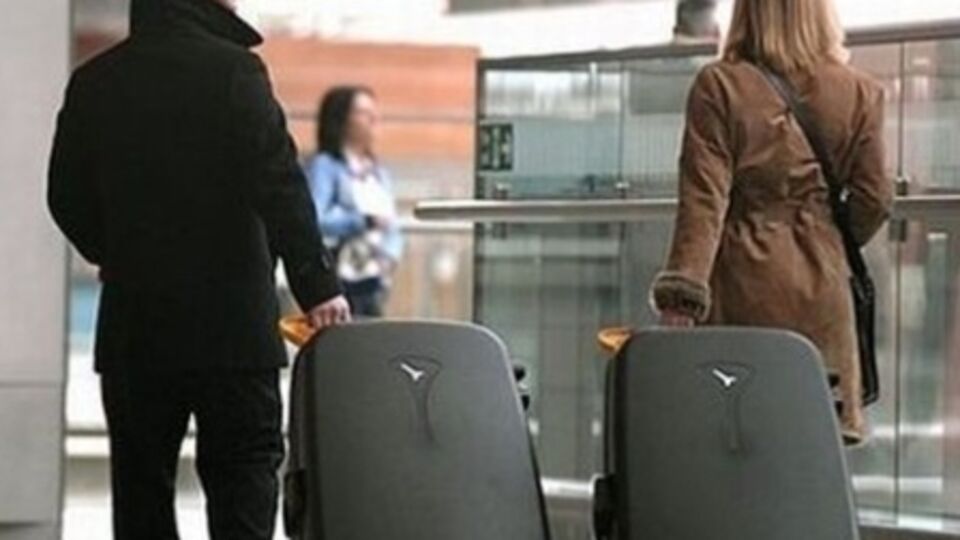 Украинские граждане подали 9579 заявок на временное проживание в Польше с 1 января по 23 марта, в то время как в первые четыре месяца 2014 года было зарегистрировано 4753 заявки