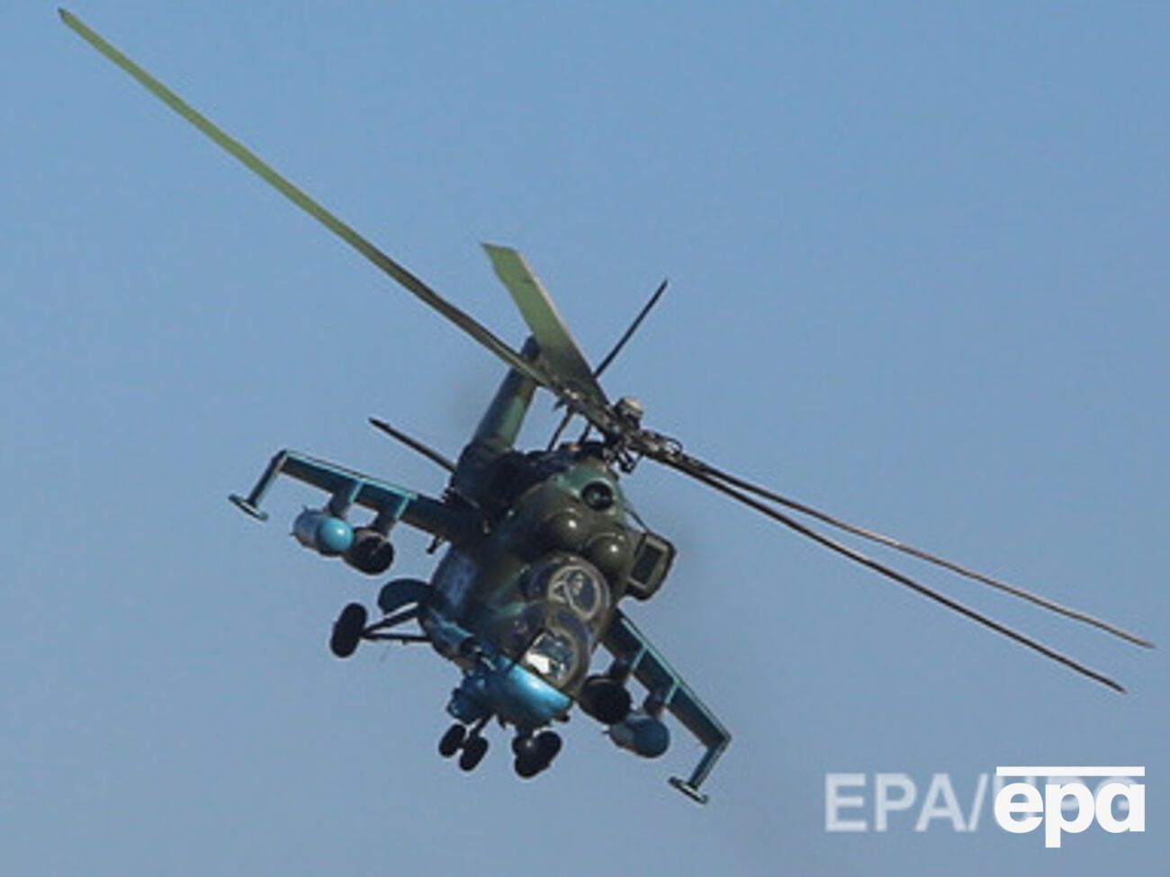 В сети появились кадры с места крушения Ми-24 в Киевской области. Видео
