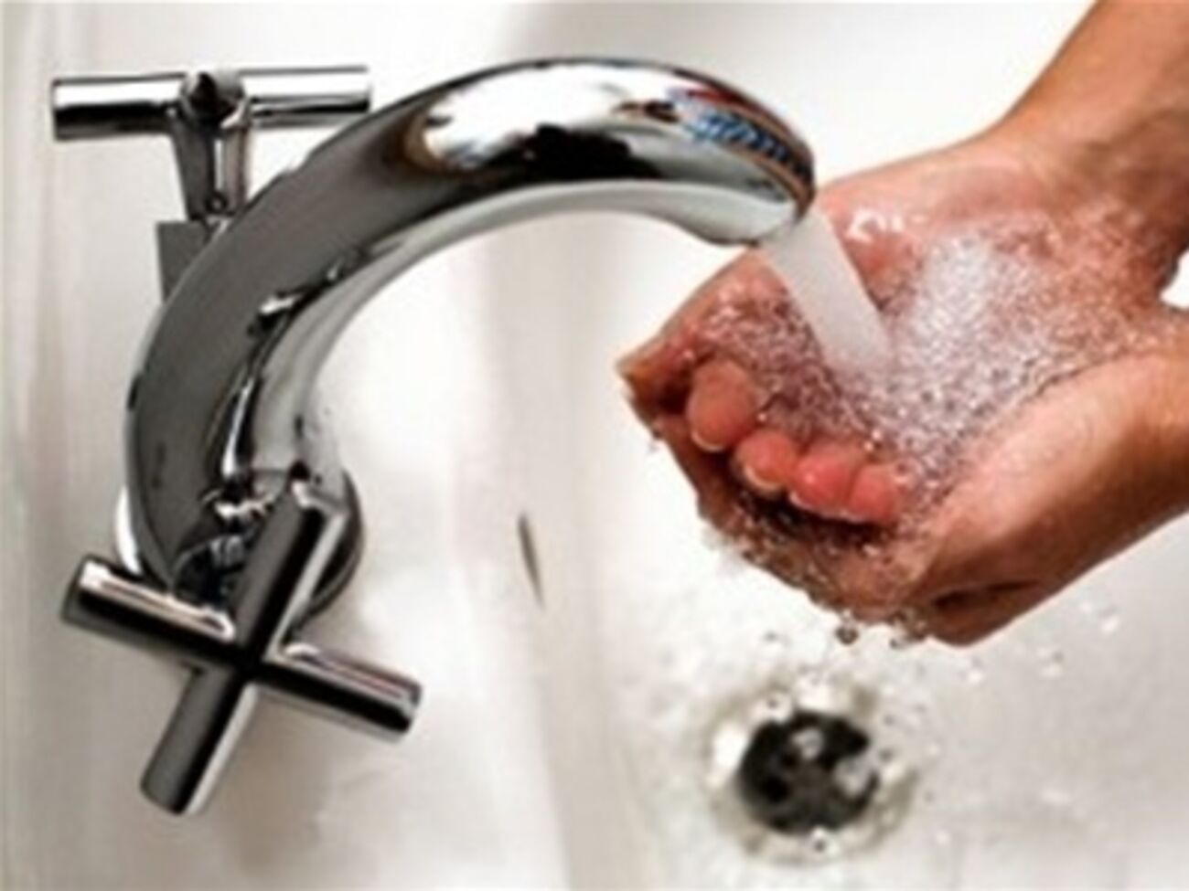 Без воды остались дома, расположенные на улицах Фрунзе, Грушевского, Красина, Горбанивской, переулках Токарном и Кустарном