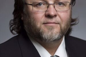 Олег Брыжак был известным оперным исполнителем