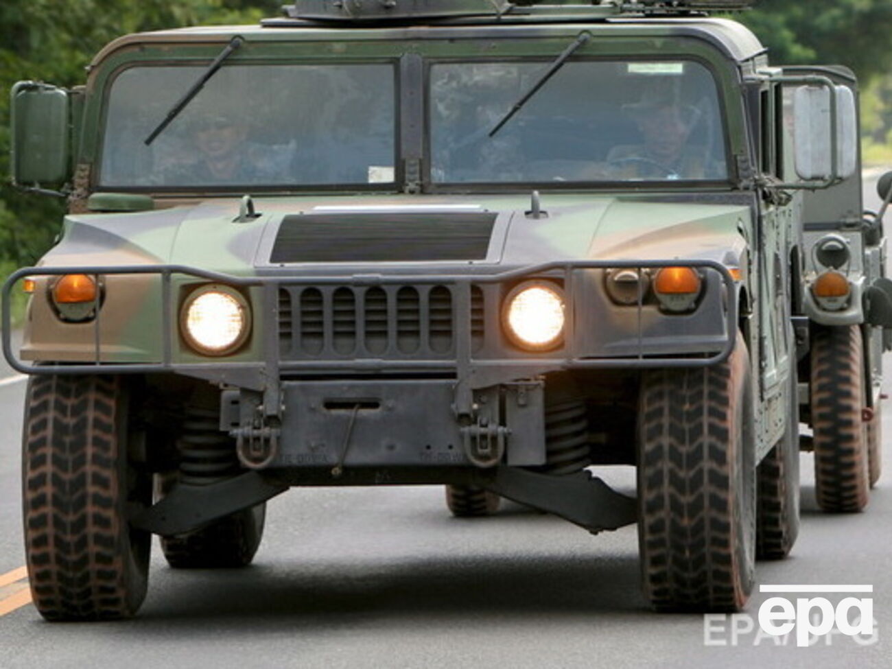 В среду в Украину прибудет первая партия американских военных автомобилей
