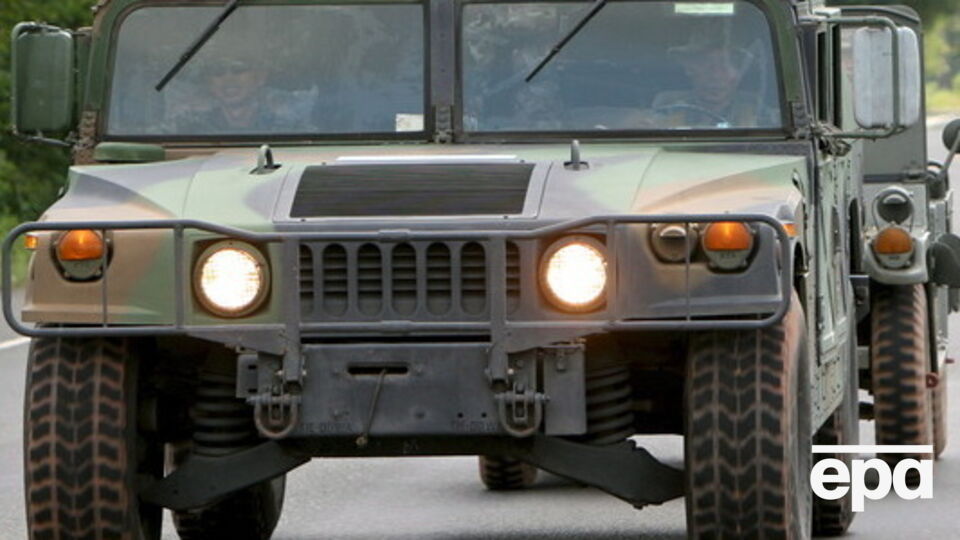 В среду в Украину прибудет первая партия американских военных автомобилей
