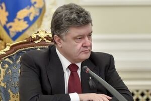 Порошенко встретит американские бронеавтомобили