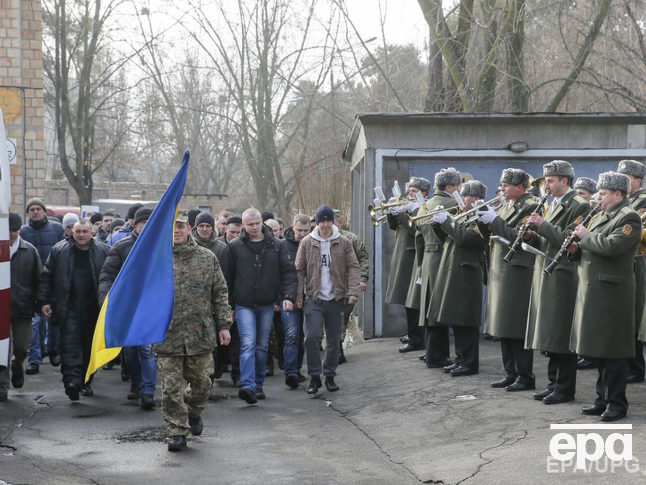 Президент увеличил численность армии