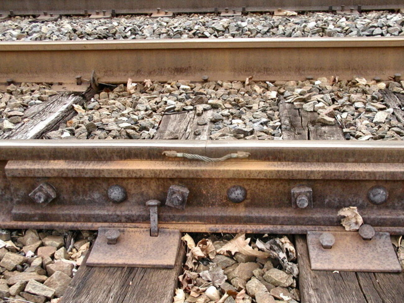 Взрыв на железной дороге прогремел в 12.45