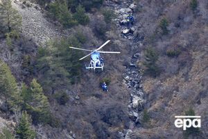 Самолет разбился вчера в районе города Динь-Ле-Бен на юге Франции