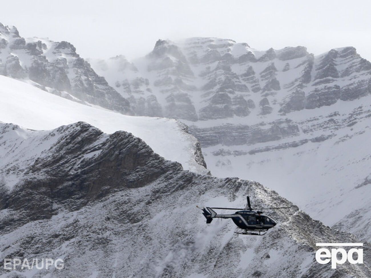 В Альпах обнаружили лишь корпус второго бортового самописца