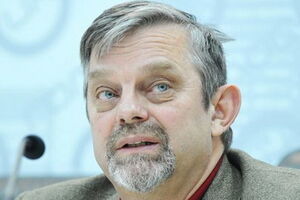 Небоженко: Принцип объединения власти и собственности не дает возможности принимать решения, касающиеся всей страны