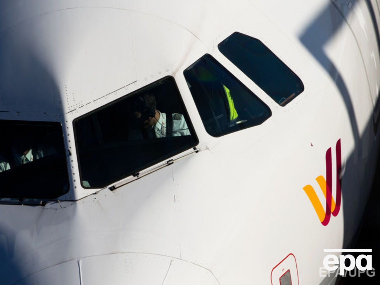 Специалисты начали расшифровку бортового самописца