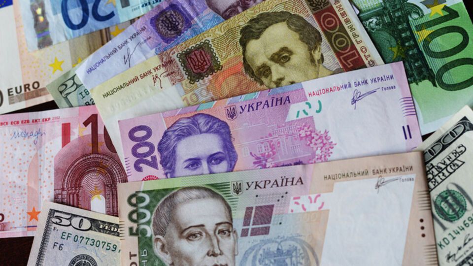 НБУ ослабил курс гривны