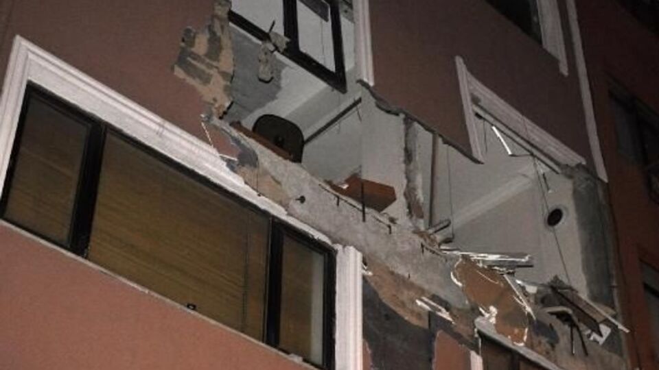 Во время взрыва пострадали и соседние здания