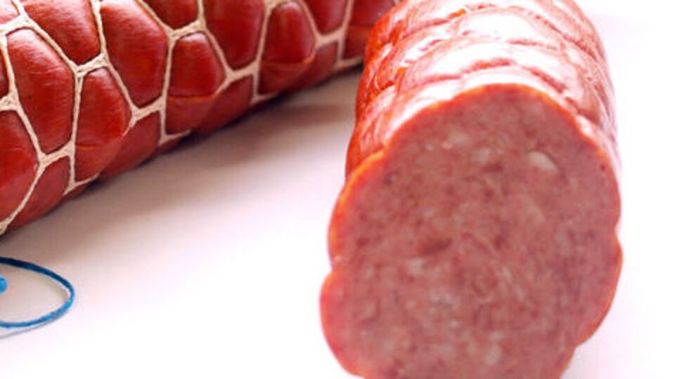 845 ящиков колбасы вернули на территорию Украины