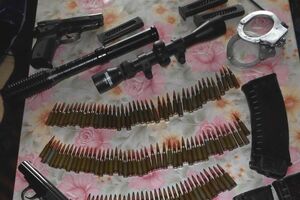 У задержанного изъяли большое количество оружия с патронами