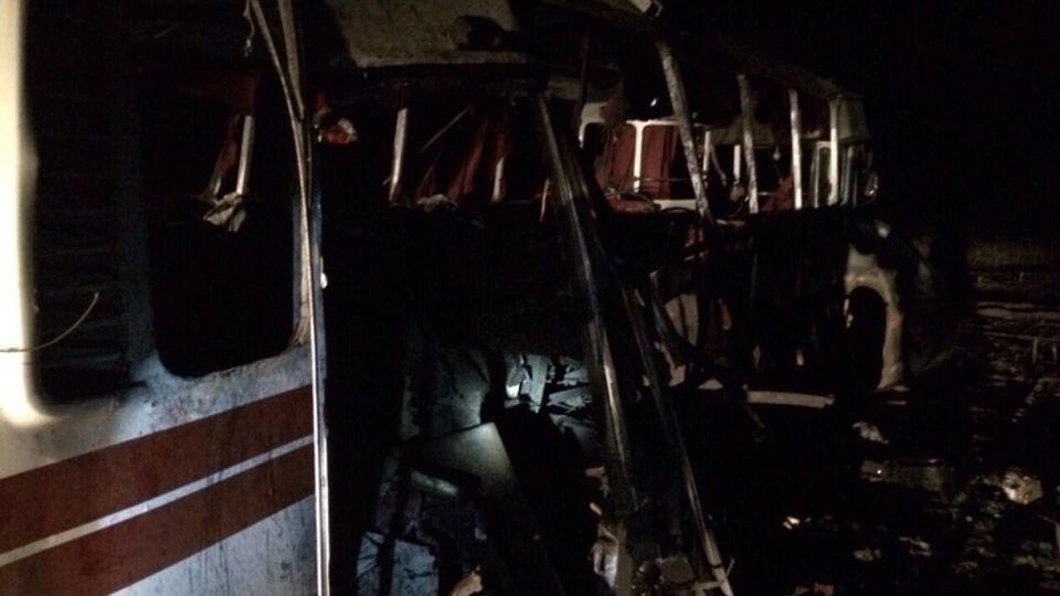 Пассажирский автобус подорвался на мине вчера около 19.30 вблизи Горловки