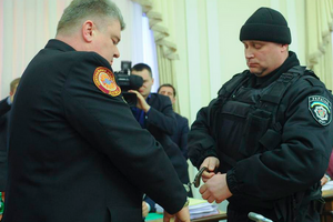 Публичные задержания чиновников: пиар или прививка от коррупции?