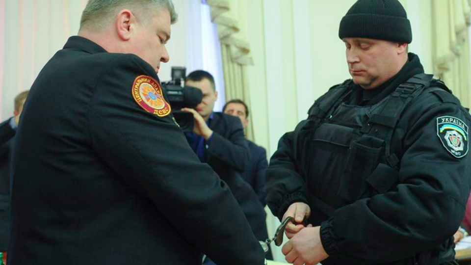 Публичные задержания чиновников: пиар или прививка от коррупции?