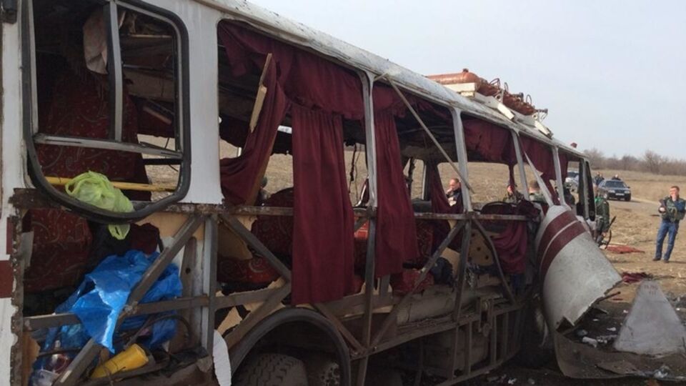 Вечером 25 марта рейсовый автобус, следовавший из Артемовска в Горловку, подорвался на мине