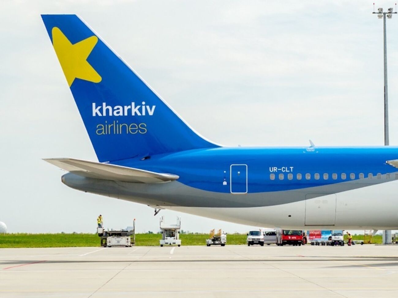 Авиакомпания "Авиалинии Харькова" бизнесмена Александра Ярославского приостановила все полеты