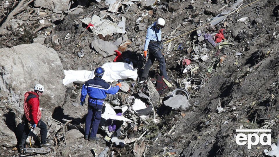 После трагедии A320 пилотам запретят оставаться в кабине самолета в одиночестве