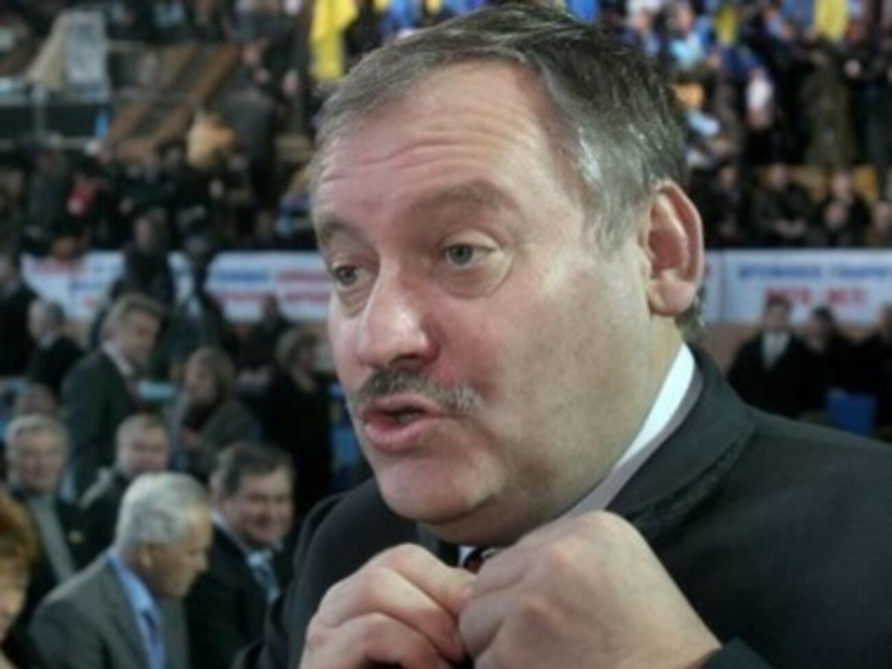 Россия не планирует отнимать территории у Казахстана, заверил Затулин.