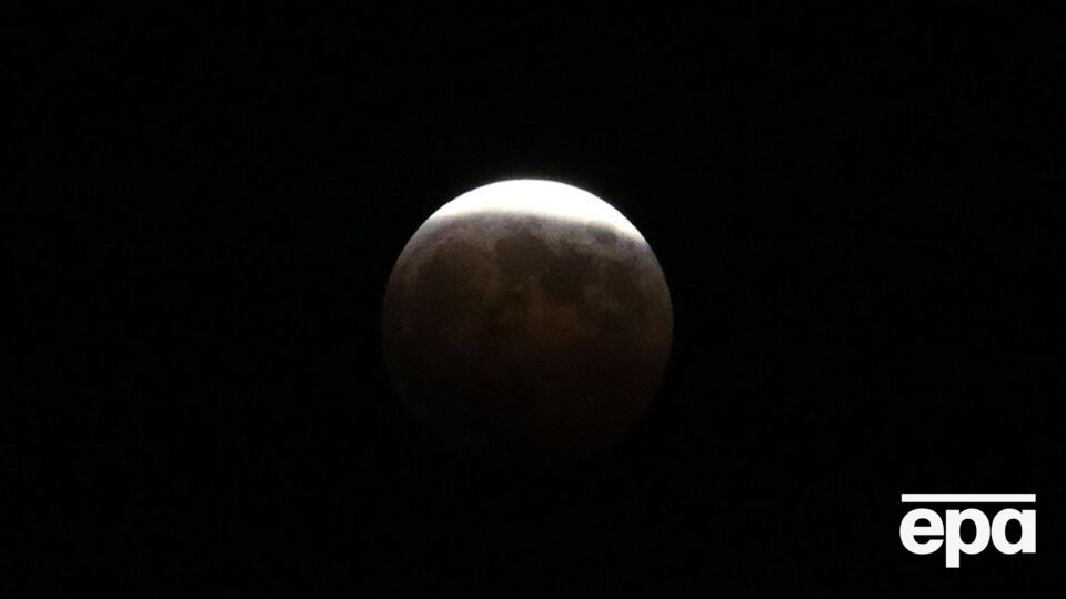 В этом году жители Земли увидят два лунных затмения