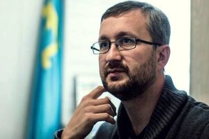 В доме Наримана Джелялова проходит обыск, по делу "26 февраля" он проходит как свидетель