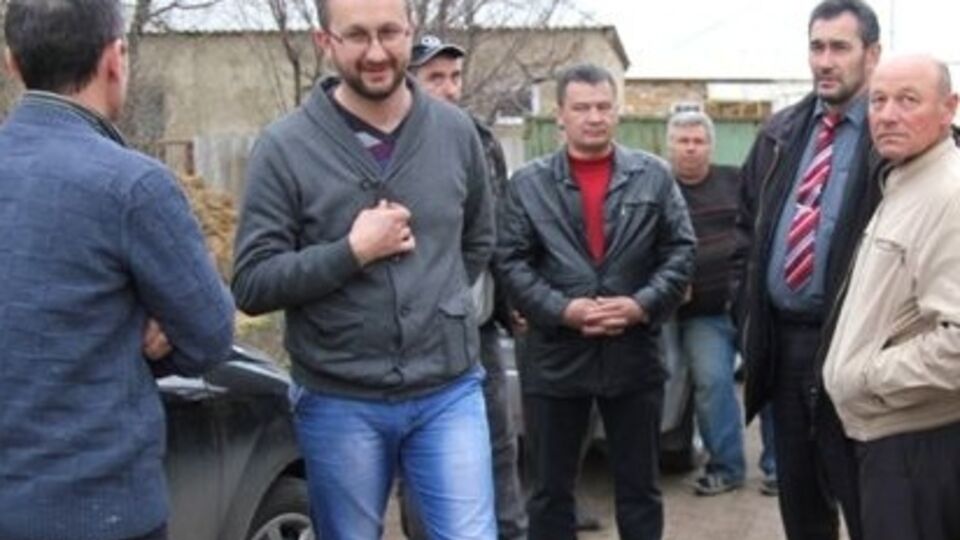 Нариман Джелялов (второй слева) сообщил, что правоохранители действовали по закону