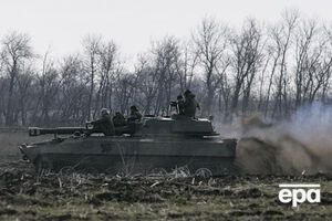 Боевиков учатся десантироваться с техники в движении