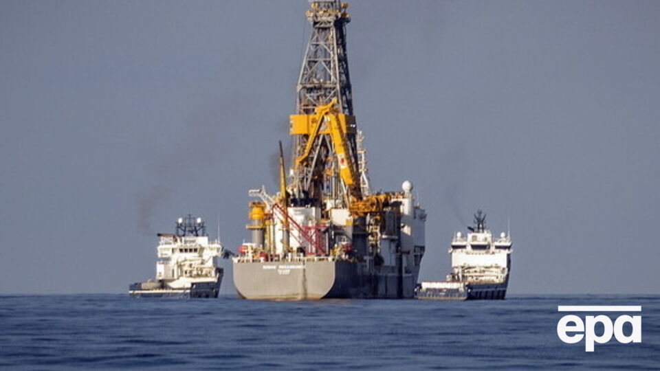 Нефть снова подешевела